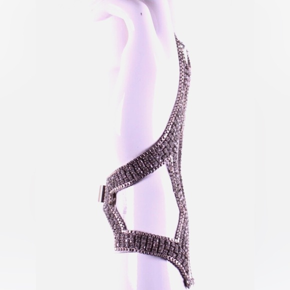 LIONETTE MARSALIS RHINESTONE HAND CHAIN WRIST CLASP - Picture 6 of 10